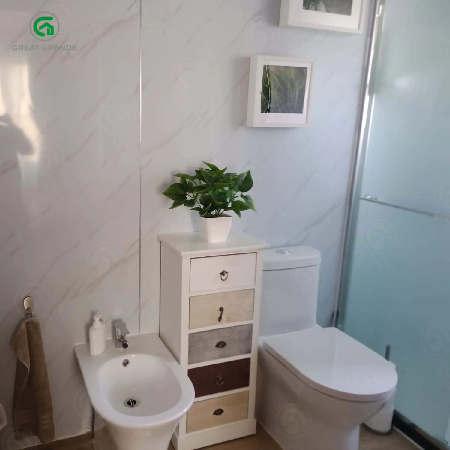 A two-bedroom flat in Spain built from two joined units — site photo 3